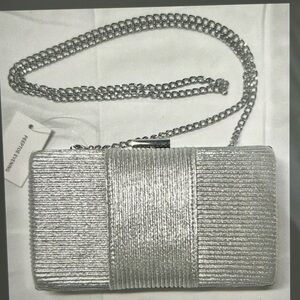 🔥🆕🔥 Silver PeepToe Evening Clutch – New with Packaging ✨